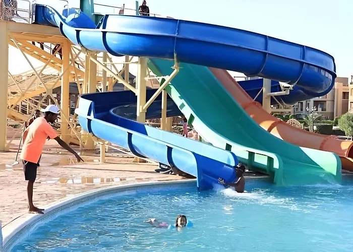 Blue Bay El Sokhna Aqua Park Apartmanhotel 3*